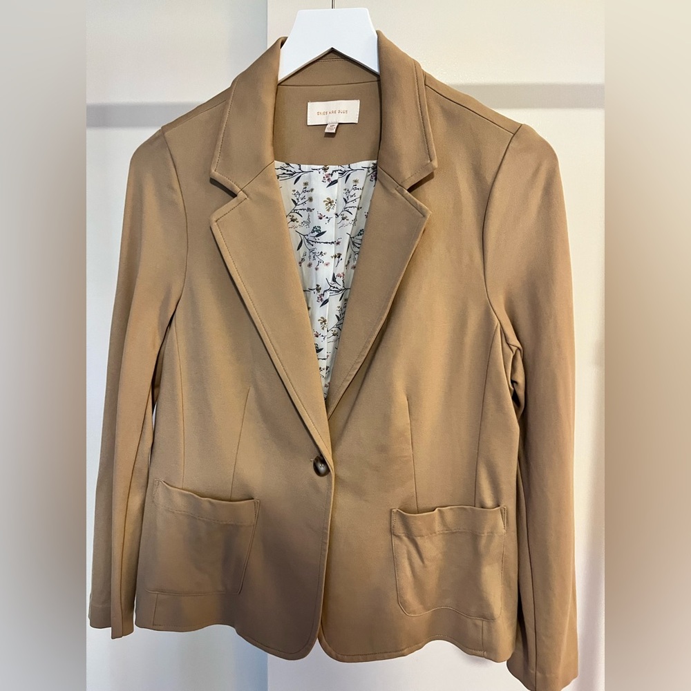 Skies Are Blue Jaimie Classic Notched Collar Blazer